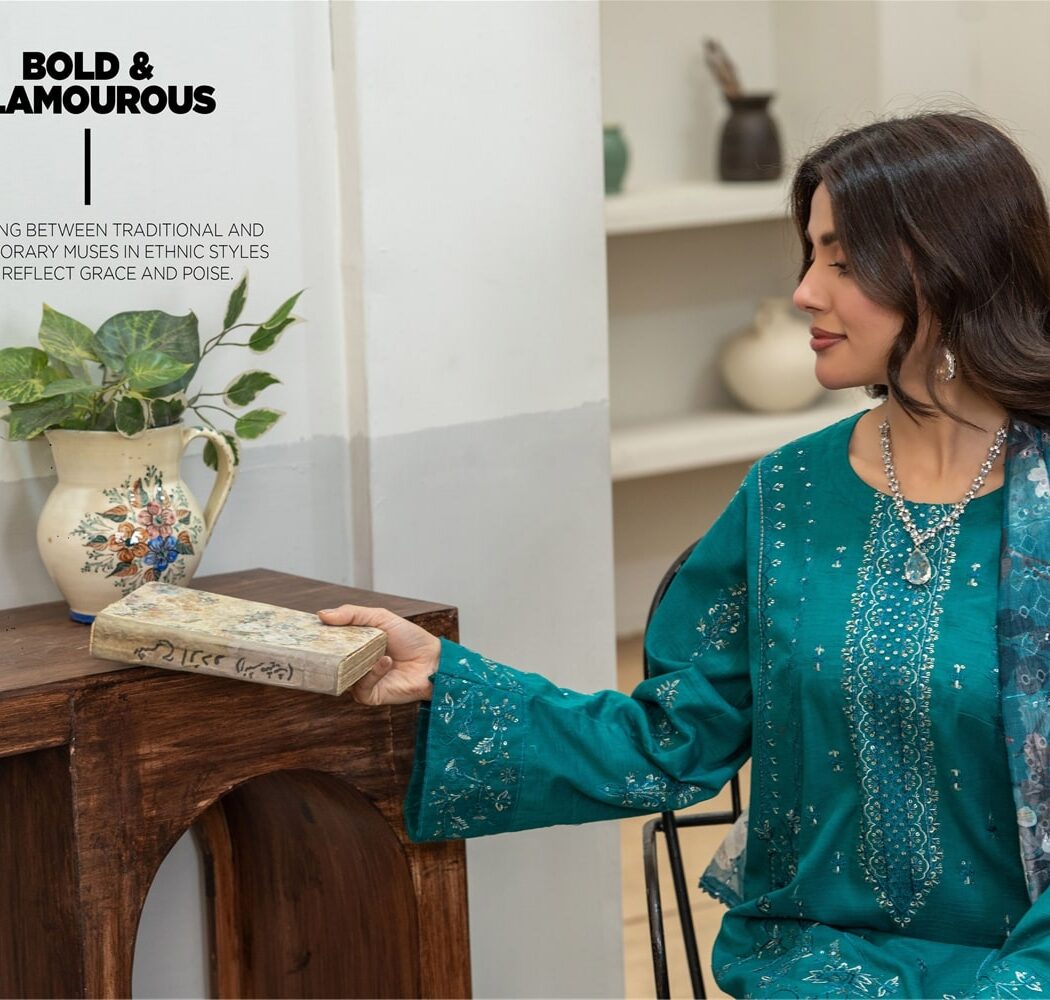 EMBROIDERED LAWN 3 PC
